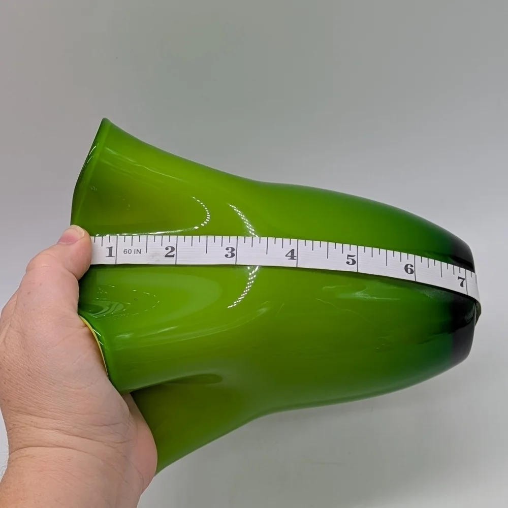 Green Yellow Handkerchief Ruffle Edge Glass Art Vase